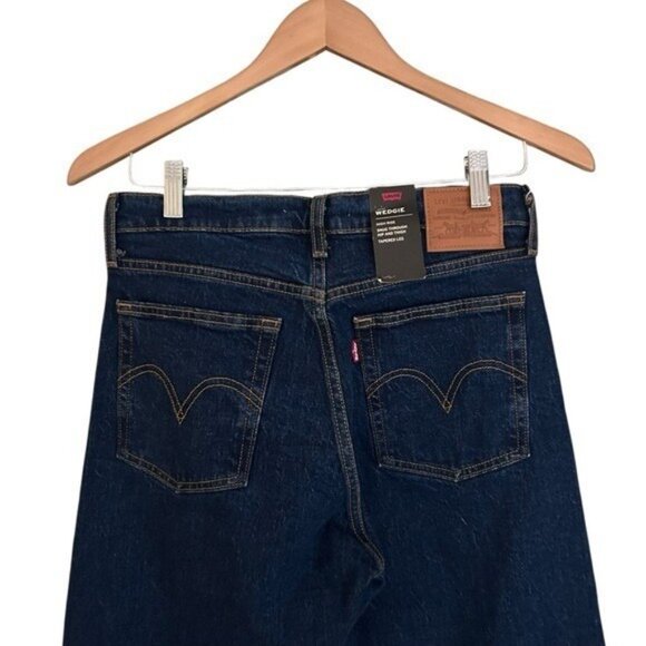 NWT Levi’s Premium Wedgie Icon Jeans High Rise Tapered Leg Denim Aritzia Sz 28 - Picture 8 of 14